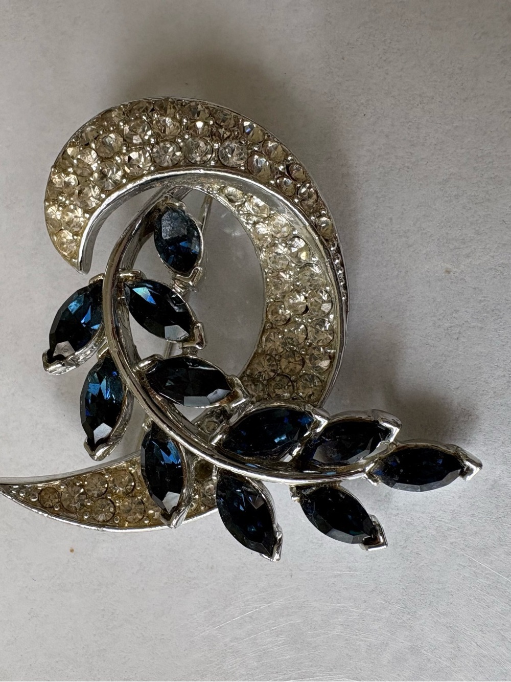 Vintage-Inspired Silver Brooch with Dark Blue Marquise Stones